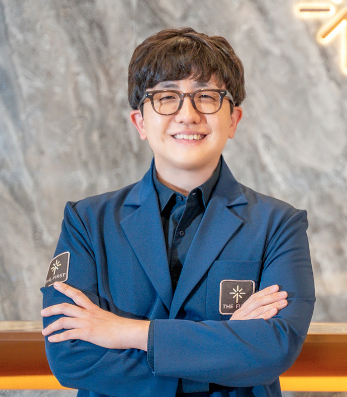 Dr. Sung Hwan Hwang