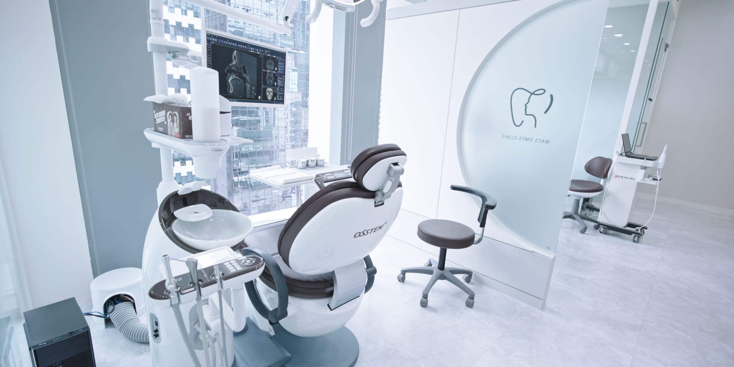 맥스 구강악안면외과 치과