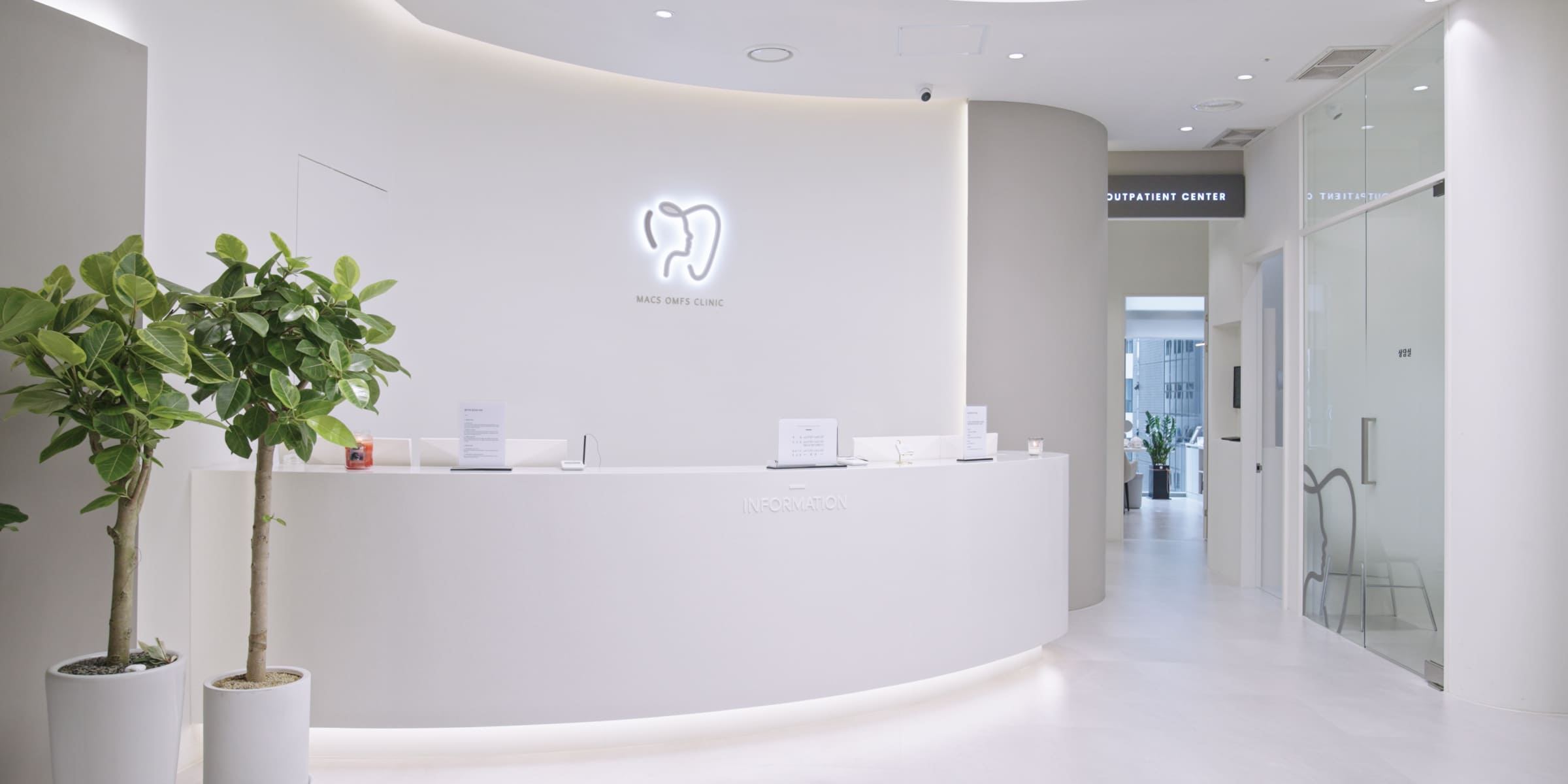 맥스 구강악안면외과 치과