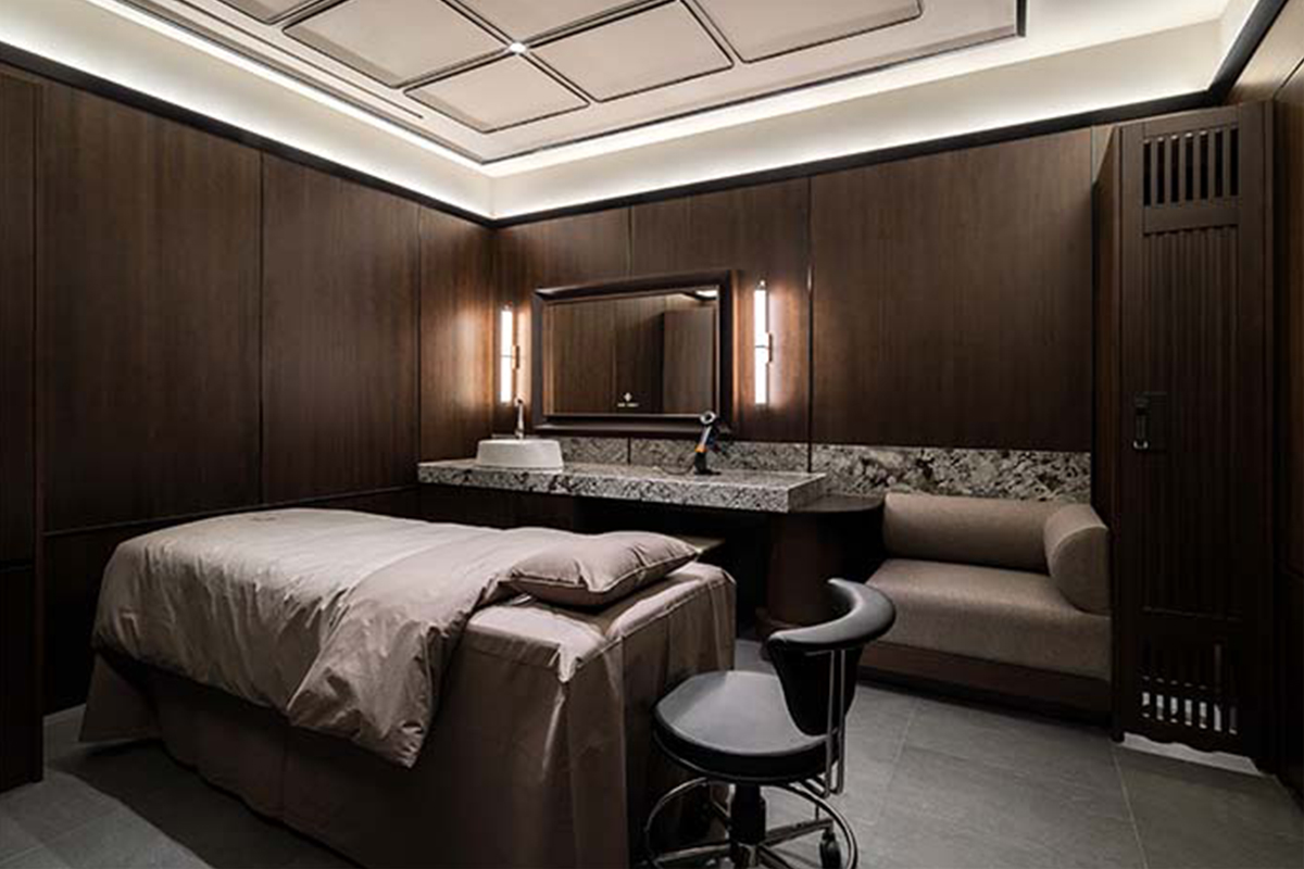 더퍼스트피부과의원 부산본점
